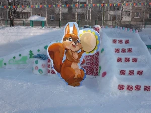 Уличная фигура "Новогодняя белочка"