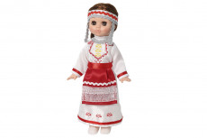 Эля Весна в чувашском костюме