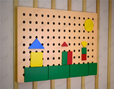 Настенная игровая панель с конструктором - мозаикой Геометрические фигуры
